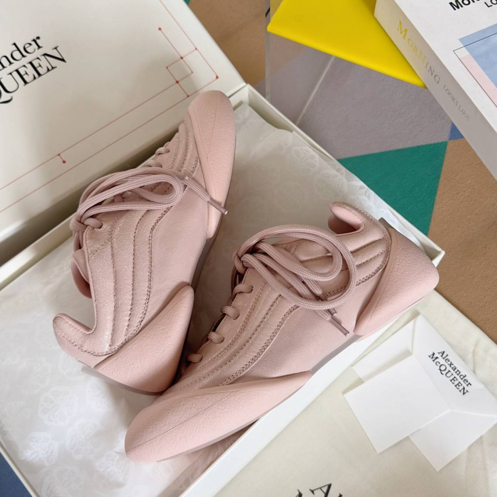 Alexander McQueen Flexion