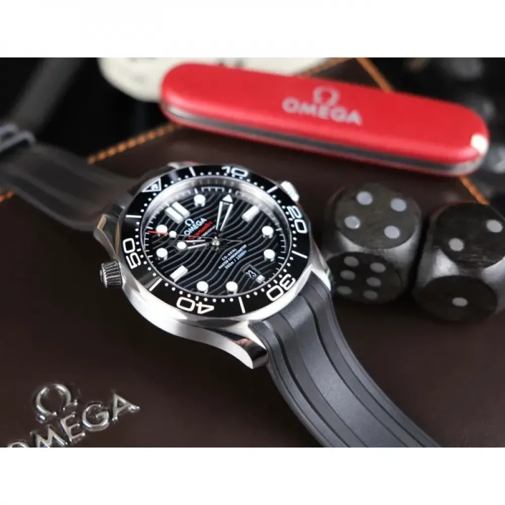 Diver 300M Co‑Axial Master Chronometer 42 MM Diver 300M Co‑Axial Master Chronometer 42 MM