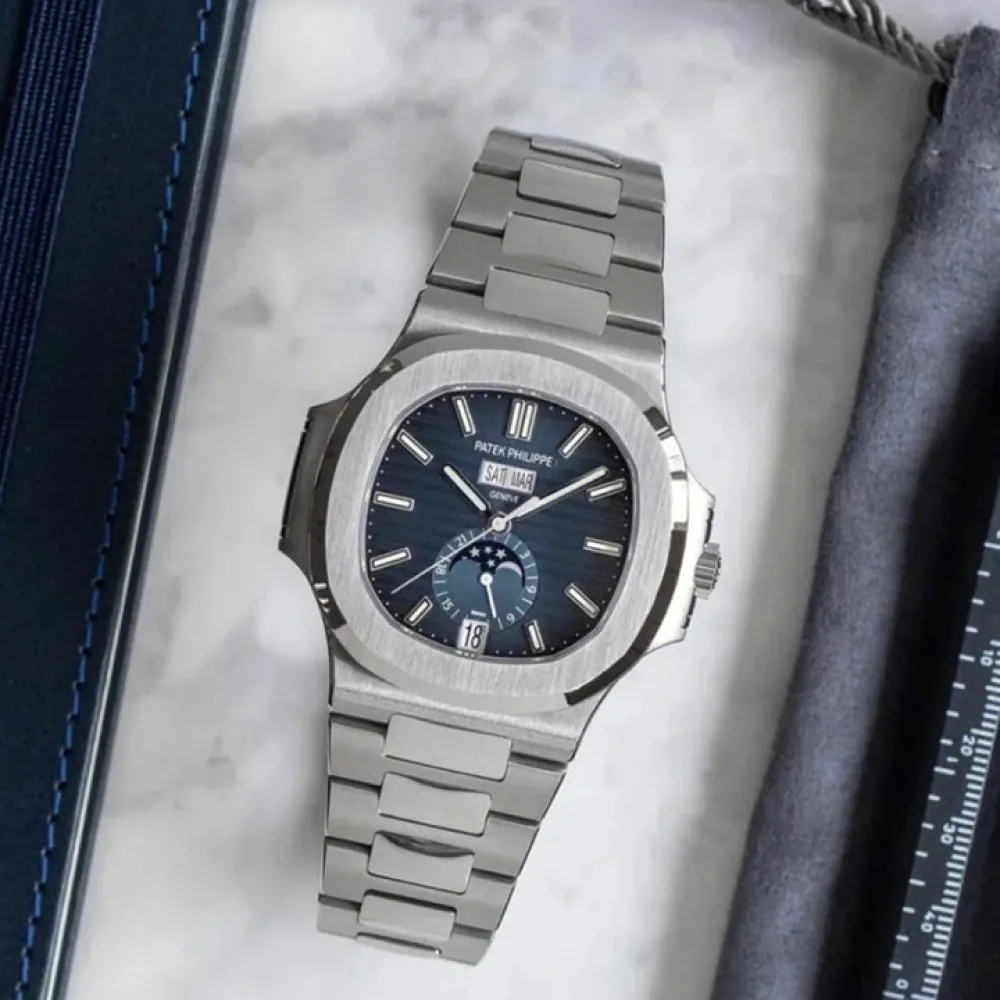5726/1A Patek Philippe- Nautilus