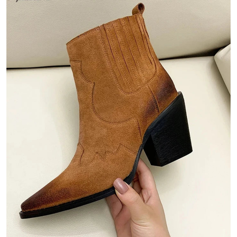 Accord Suede Boots