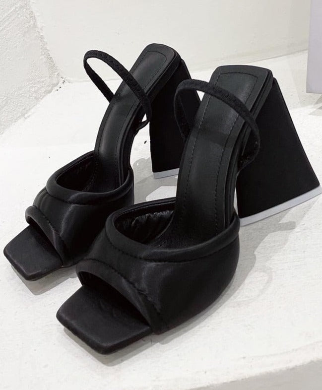 Instable Prism Heels