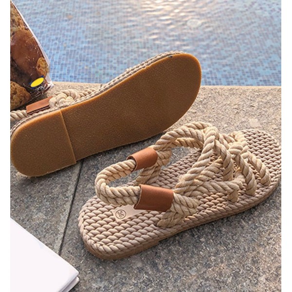 Chic Gallery Sandals