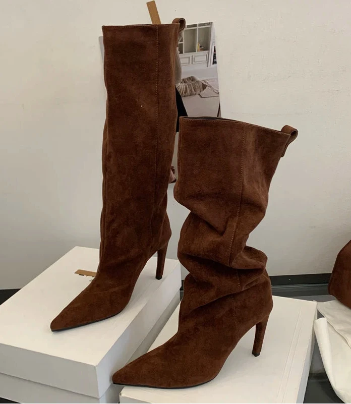 Deplaisante Style Boots