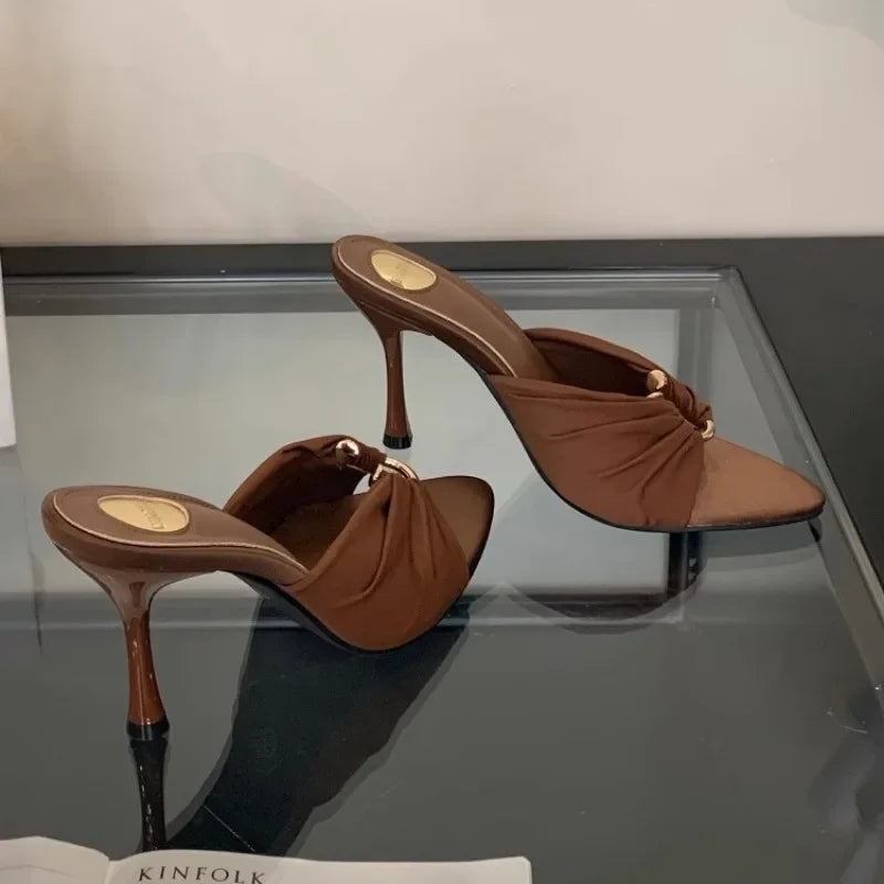 Derecho Casual Heels