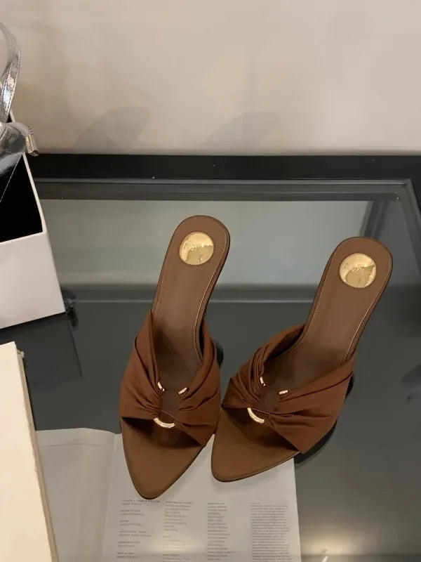 Derecho Casual Heels