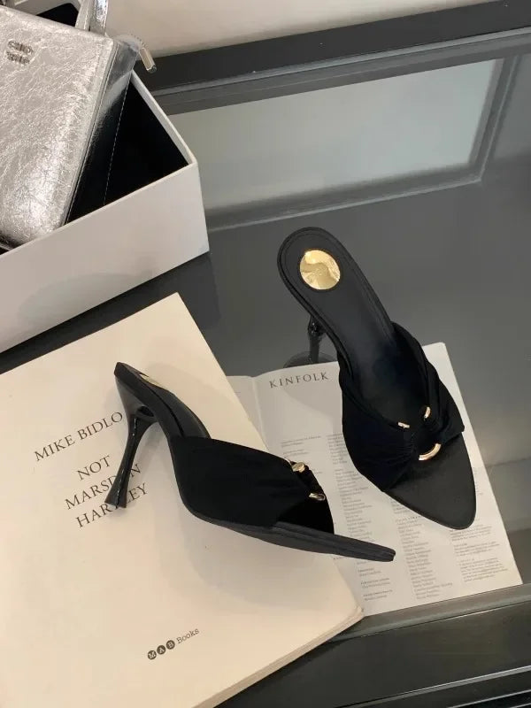 Derecho Casual Heels