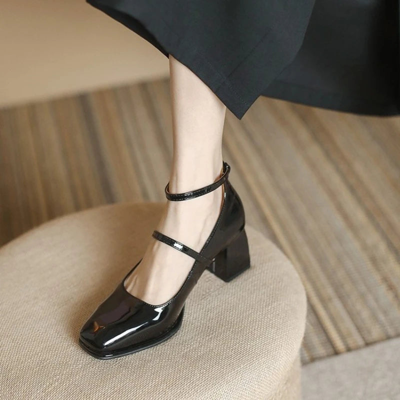 Curve Bold Shoes