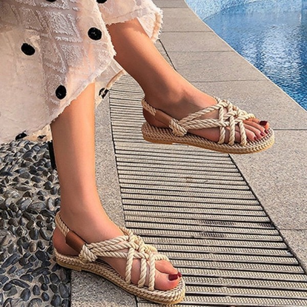 Chic Gallery Sandals