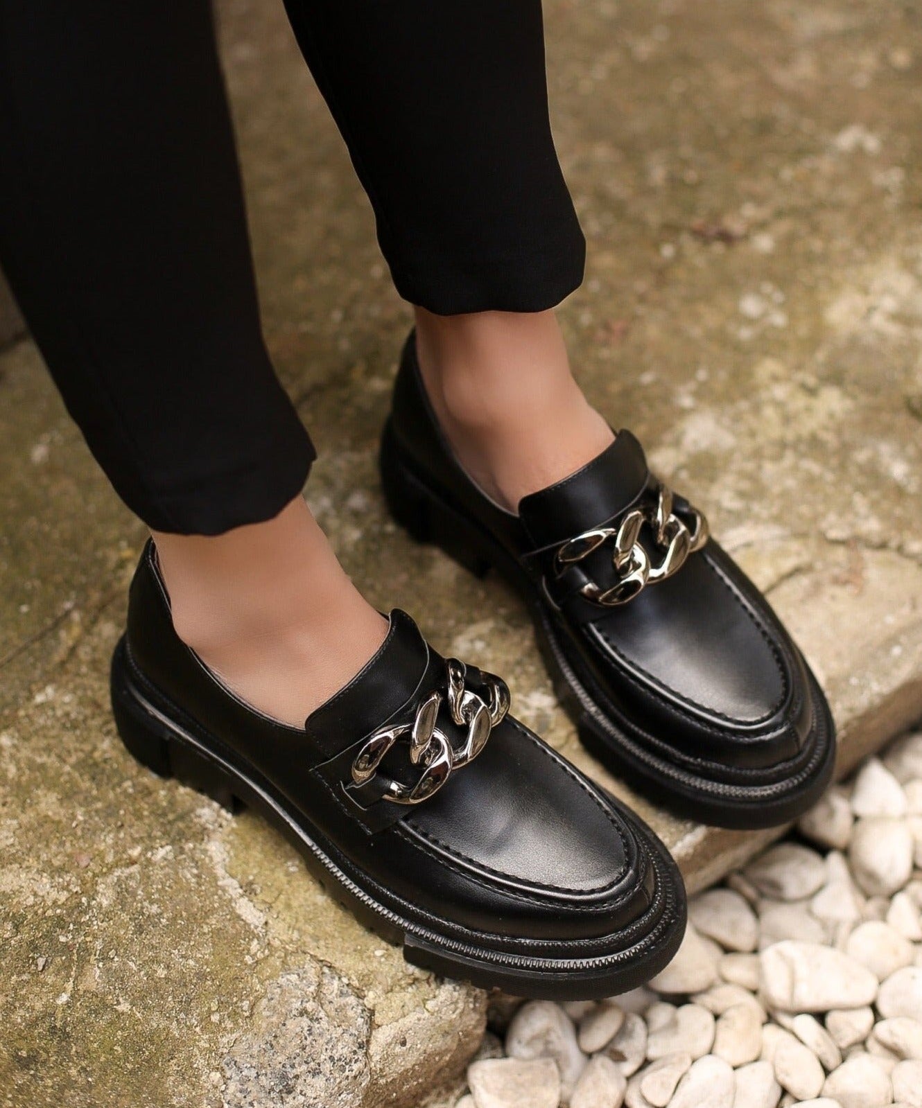 Muerte Collar Loafers