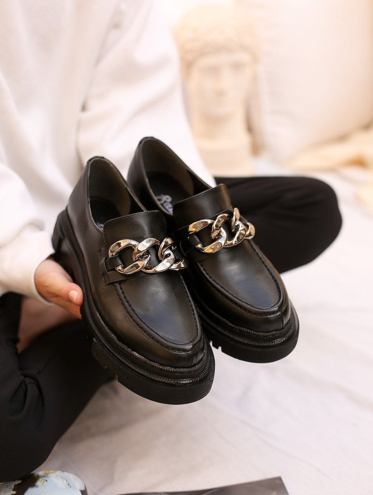 Muerte Collar Loafers