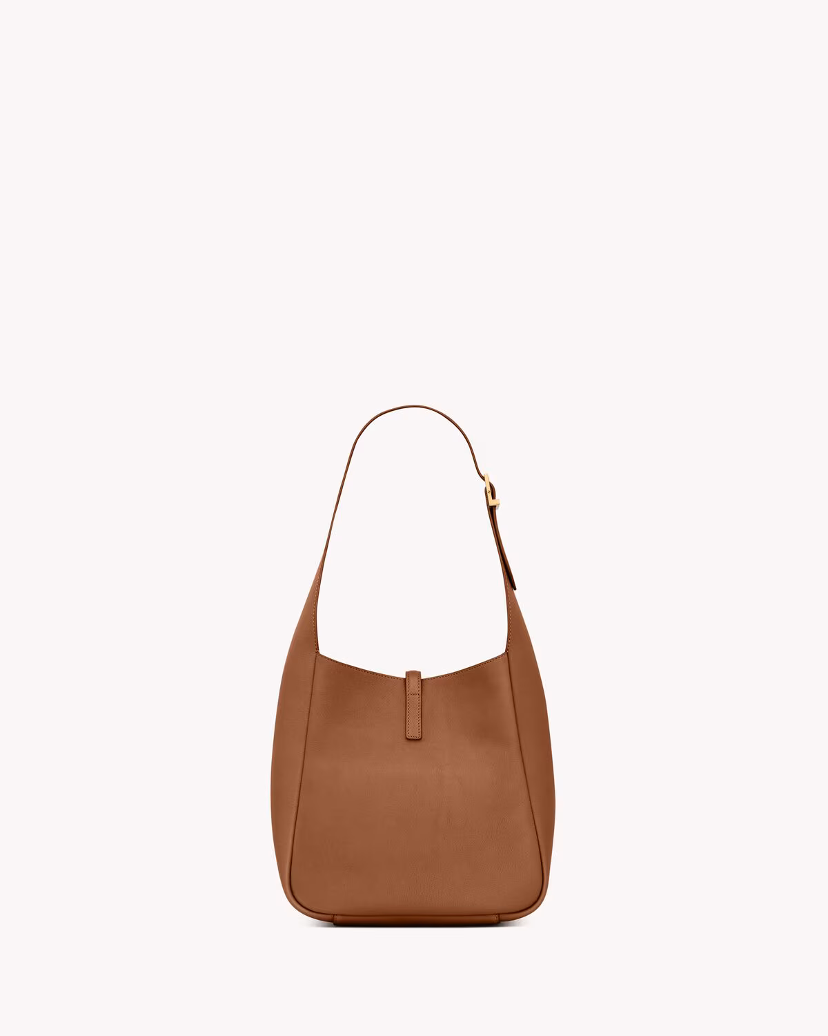 Le 5 À 7 Supple Small In Grained Leather